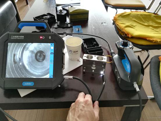 用亞泰光電工業(yè)內(nèi)窺鏡查看旁路支管等加工情況，毛刺及殘缺部位